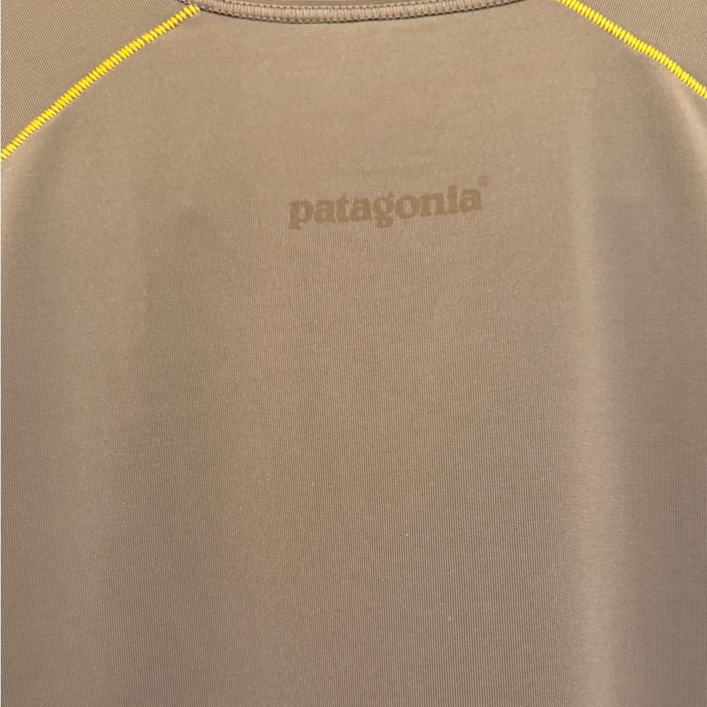 Patagonia Common Threads Short Sleeve Microfiber T-Shirt, Top. Women's S - Picture 3 of 4